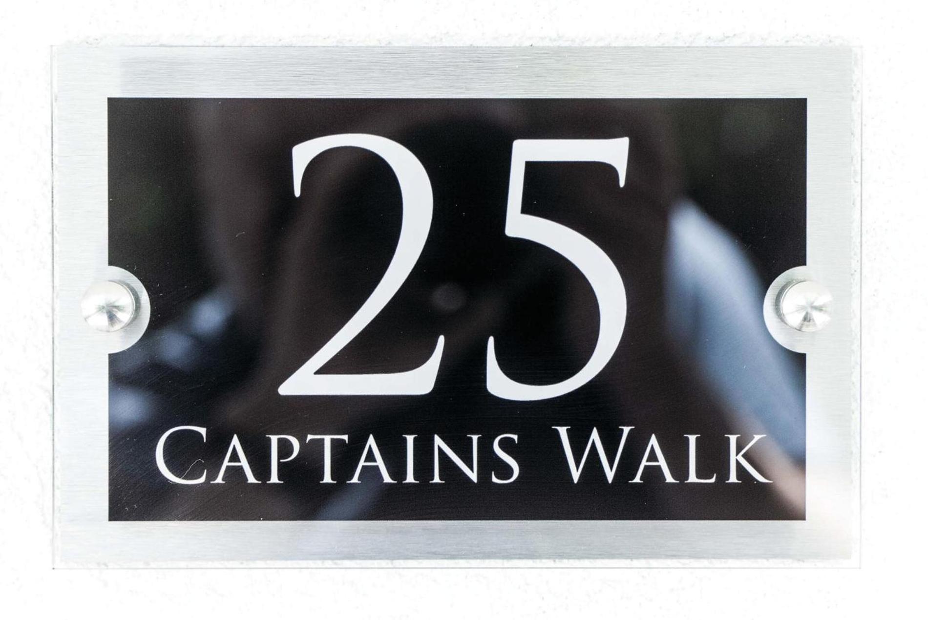 25 Captains Walk - 1 Bedroom Apartment - Сондърсфут Екстериор снимка